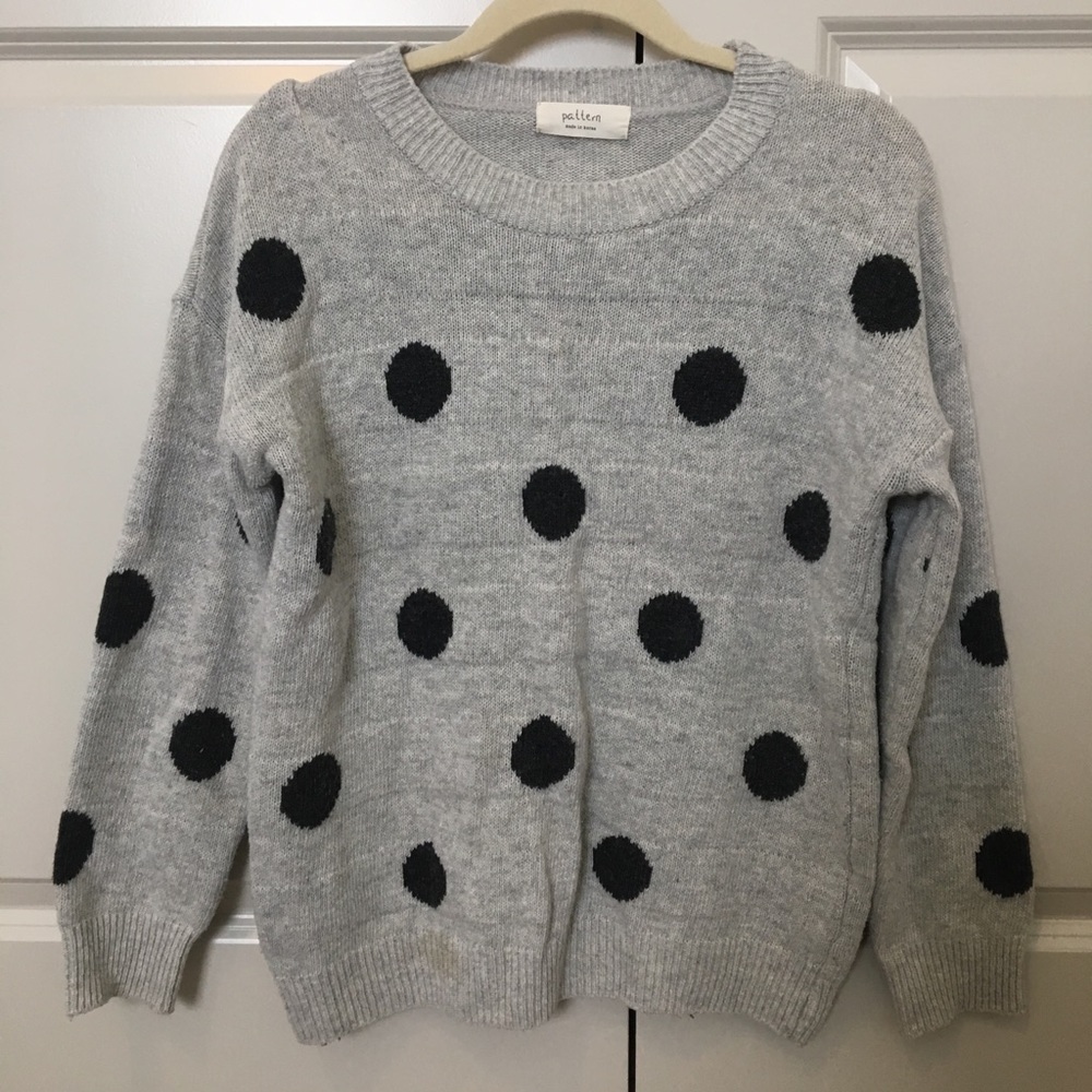 Cute pokadots sweater  size S-L